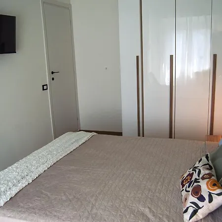 Iris House Apartament Ferrara