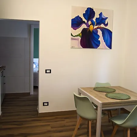 Apartament Iris House *